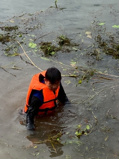 ไฟล์แนบ กปภ.สาขากาญจนบุรี  จัดกิจกรรมจิตอาสาบำเพ็ญสาธารณประโยชน์และบำเพ็ญกุศล เนื่องในวันคล้ายวันพระบรมราชสมภพ พระบาทสมเด็จพระบรมชนกาธิเบศร มหาภูมิพลอดุลยเดชมหาราช บรมนาถบพิตร วันชาติ และวันพ่อแห่งชาติ 5 ธันวาคม 2568