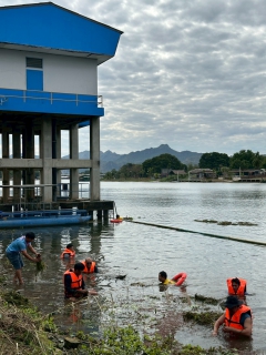 ไฟล์แนบ กปภ.สาขากาญจนบุรี  จัดกิจกรรมจิตอาสาบำเพ็ญสาธารณประโยชน์และบำเพ็ญกุศล เนื่องในวันคล้ายวันพระบรมราชสมภพ พระบาทสมเด็จพระบรมชนกาธิเบศร มหาภูมิพลอดุลยเดชมหาราช บรมนาถบพิตร วันชาติ และวันพ่อแห่งชาติ 5 ธันวาคม 2568