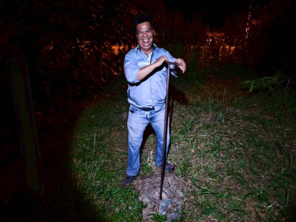 ไฟล์แนบ กปภ.สาขาตะกั่วป่า ดำเนินงานตามแผนบริหารจัดการน้ำสูญเสียเชิงรุก ทำ Step Test ลงพื้นที่เดินเท้าหาท่อแตกรั่ว พร้อมซ่อมปิดจุด เพื่อลดการเกิดน้ำสูญเสีย