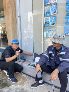 ไฟล์แนบ กปภ.สาขาภูเก็ต นำทีมลงพื้นที่ตรวจสอบคุณภาพน้ำปลายสาย บริเวณหมู่บ้านเปรมทรัพย์ ถนนผังเมืองสาย ก  ตำบลป่าตอง อำเภอกะทู้ จังหวัดภูเก็ต  เพื่อดำเนินการตรวจสอบคุณภาพน้ำ