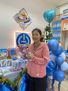 ไฟล์แนบ คริสต์มาสนี้มีแต่รอยยิ้ม! ลูกค้าแห่ร่วมกิจกรรม กปภ.สาขากำแพงเพช คึกคัก จ่ายค่าน้ำปุ๊บ ลุ้นรับโชคปีใหม่ 2026 ทันที