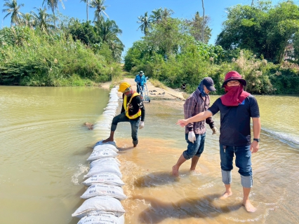 ไฟล์แนบ กปภ.สาขาบางสะพาน ร่วมกันกั้นฝายชะลอน้ำ บริเวณคลองร่อนทอง สถานีผลิตจ่ายน้ำร่อนทอง
