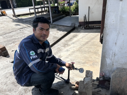 ไฟล์แนบ การประปาส่วนภูมิภาคสาขาอ่าวลึก  ลงพื้นที่ตามโครงการ "ผู้ใช้น้ำมั่นใจ กปภ.เช็คชัวร์" โดยทำการตรวจสอบแรงดันน้ำ บริเวณพื้นที่อำเภออ่าวลึก จังหวัดกระบี่