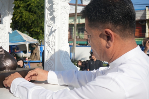 ไฟล์แนบ รองผู้ว่าการ (ปฏิบัติการ 2) ไหว้สักการะสิ่งศักดิ์เสริมสิริมงคล รับปีใหม่ พ.ศ 2569