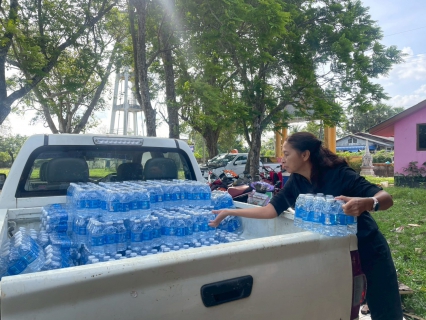 ไฟล์แนบ กปภ.สาขาหาดใหญ่ ร่วมกับ มูลนิธิไทยพีบีเอส มอบของที่ระลึก กิจกรรมวันเด็กแก่โรงเรียนในพื้นที่ประสบอุทกภัย  ต.คลองแห อ.หาดใหญ่ จ.สงขลา