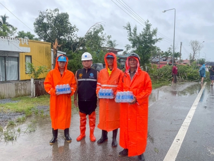 ไฟล์แนบ  การประปาส่วนภูมิภาคสาขาระโนด  สนับสนุนน้ำดื่มบรรจุขวดตราสัญลักษณ์ กปภ. แก่ผู้ประสบภัยพายุหมุนและอุทกภัย ในพื้นที่อำเภอระโนด จังหวัดสงขลา
