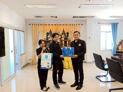 ไฟล์แนบ การประปาส่วนภูมิภาคสาขานครไทย เข้าเยี่ยมสวัสดีปีใหม่หน่วยงานและลูกค้ารายใหญ่พร้อมมอบของที่ระลึกตราสัญลักษณ์ กปภ. 