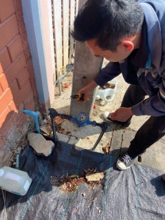 ไฟล์แนบ การประปาส่วนภูมิภาคสาขาเพชรบุรี ดำเนินกิจกรรมผูกลวดตีตรามาตร ตรวจสอบและบำรุงรักษามาตรวัดน้ำ