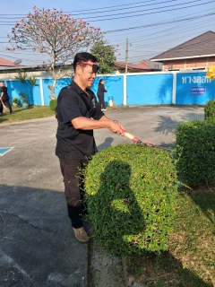 ไฟล์แนบ กปภ.สาขาสามพราน ร่วมกิจกรรมตัดหญ้าและตัดแต่งกิ่งไม้ ปรับปรุงภูมิทัศน์รอบสำนักงาน