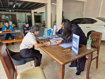 ไฟล์แนบ การประปาส่วนภูมิภาคสาขาลำพูน โดยนายศุภกฤษณ์ จันทร์ศุภเสน ผู้จัดการการประปาส่วนภูมิภาคสาขาลำพูน พร้อมด้วยหัวหน้างานและพนักงาน กปภ.สาขาลำพูน จัดกิจกรรม "โครงการเติมใจให้กัน ประจำปี 2569" ครั้งที่ 2/2569 ณ ตลาดป่าเป้า ต.มะเขือแจ้   อ.เมือง จ.ลำพูน โดยได้จัดกิจกรรม พบปะประชาชน ให้ความรู้ระบบประปา ตรวจสอบมิเตอร์ ประชาสัมพันธ์ช่องทางการชำระค่าน้ำแบบออนไลน์ พร้อมทั้งมอบของที่ระลึกและน้ำดื่มตราสัญลักษณ์กปภ. ให้กับผู้ใช้น้ำที่เข้าร่วมกิจกรรมเพื่อเป็นของขวัญปีใหม่ให้กับลูกค้า ประชาสัมพันธ์โครงการของขวัญปีใหม่ 2569  ลดค่าติดตั้ง 15%  ได้รับคำร้องขอติดตั้งจำนวน 15 ราย และได้รับส่วนลดตามโครงการจำนวน 15 ราย 