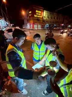 ไฟล์แนบ การประปาส่วนภูมิภาคสาขาขอนแก่น (ชั้นพิเศษ) ดำเนินการเดินสำรวจหาท่อแตกรั่วตามแผน Active Leakage Control ลดการสูญเสีย เพิ่มประสิทธิการจ่ายน้ำประปา ในเขตพื้นที่ให้บริการ 