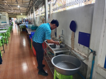 ไฟล์แนบ กปภ.สาขากำแพงเพชร เดินหน้าโครงการ "หลอมรวมใจ มอบน้ำใสสะอาดให้โรงเรียน" ระยะที่ 3 ลงพื้นที่เก็บตัวอย่างน้ำ 5 สถานศึกษาในเขตตำบลนครชุม 