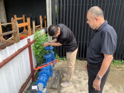 ไฟล์แนบ กปภ.สาขาอ้อมน้อย ลงพื้นที่ตรวจสอบคุณภาพน้ำ โครการ เคฟ ศาลายา คอนโดมิเนียม�ต.ศาลายา หลังจากได้รับแจ้งจากผู้ใช้น้ำว่าน้ำประปามีกลิ่น สี และมีตะกอนมาก