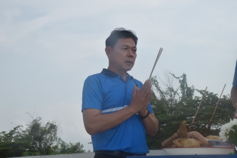 ไฟล์แนบ กปภ.สาขาระยอง จัดพิธีตักบาตรข้าวสารอาหารแห้ง และพิธีไหว้สักการะพระแม่ธรณี เนื่องในโอกาสวันคล้ายวันสถาปนา กปภ.ครบรอบ 47 ปี