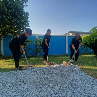 ไฟล์แนบ  กปภ.สาขาสามพราน ร่วมแรงร่วมใจพัฒนาพื้นที่ จัดทำสนามเปตองเพื่อส่งเสริมสุขภาพบุคลากร