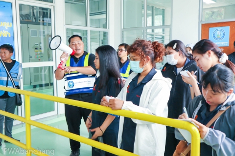 ไฟล์แนบ กปภ.สาขาบ้านฉาง เปิดสถานีผลิตน้ำหนองปลาไหล ต้อนรับคณะศึกษาดูงานจาก มจพ. วิทยาเขตระยอง มุ่งถ่ายทอดองค์ความรู้ด้านกระบวนการผลิตน้ำประปามาตรฐานสากล