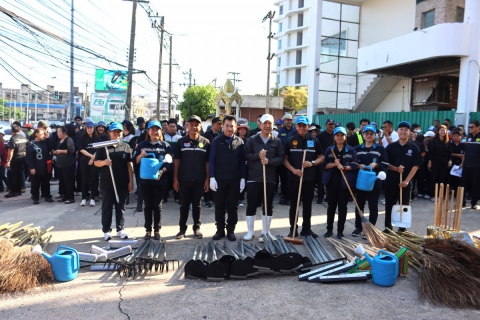 ไฟล์แนบ กปภ.สาขาชลบุรี (พ) สนับสนุนน้ำดื่ม และร่วมกิจกรรม Big Cleaning Day ขับเคลื่อนความสะอาดและความเป็นระเบียบเรียบร้อยของเมือง จังหวัดชลบุรี