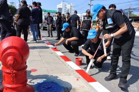 ไฟล์แนบ กปภ.สาขาชลบุรี (พ) สนับสนุนน้ำดื่ม และร่วมกิจกรรม Big Cleaning Day ขับเคลื่อนความสะอาดและความเป็นระเบียบเรียบร้อยของเมือง จังหวัดชลบุรี
