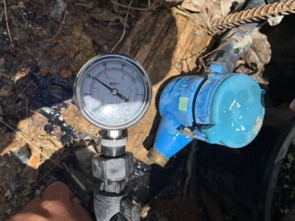 ไฟล์แนบ กปภ.สาขาภูเก็ต นำทีมลงพื้นที่ตรวจวัดแรงดันน้ำ บริเวณตำบลเชิงทะเล อำเภอถลาง จังหวัดภูเก็ต