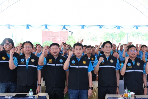 ไฟล์แนบ รปก.2 จัดเวที ภาคีพี่น้องครั้งที่ 1 เทข้อมูลไม่มีกั๊ก   ผอ.กปภ.ข.6 พร้อมผู้บริหาร และพนักงานในสังกัด กปภ.สาขาในภาคีเครือข่ายร้อย - สินธุ์ ร่วมรับฟังการนำเสนอนวัตกรรมและสรุปผลการดำเนินงานกิจกรรม โครงการภาคีเครือข่ายลดน้ำสูญเสีย และมุ่งเสริมสร้างศักยภาพการทำงานภาคีพี่น้องครั้งที่ 1  ภาคีพยัคฆ์นาคา (กปภ.ข.7) & ภาคีร้อยสินธุ์ (กปภ.ข.6) โดยมีรองผู้ว่าการ (ปฏิบัติการ 2 ) เป็นประธานในพิธี และผู้บริหาร ในสังกัด กปภ.ข.7 เข้าร่วมอย่างพร้อมเพรียง ณ กปภ.สาขาสกลนคร