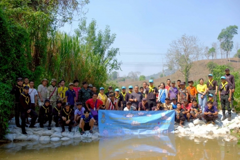 ไฟล์แนบ กปภ.สาขาแม่สอด ร่วมสนันสนุนกระสอบสารส้มเพื่อทำฝายน้ำล้นสู้ภัยแล้งให้กับชาวบ้าน