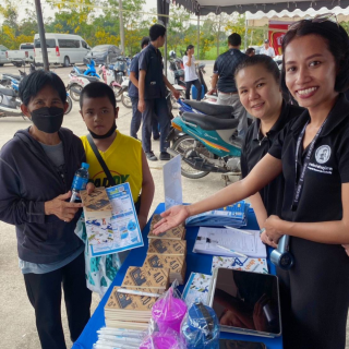 ไฟล์แนบ กปภ.สาขาบ้านบึง สนับสนุนน้ำดื่มสะอาด ในโครงการเทศบาลพบประชาชน ต.หนองชาก