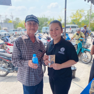 ไฟล์แนบ กปภ.สาขาบ้านบึง สนับสนุนน้ำดื่มสะอาด ในโครงการเทศบาลพบประชาชน ต.หนองชาก