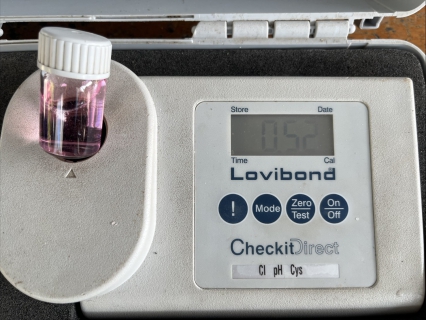 ไฟล์แนบ กปภ.สาขากาญจนดิษฐ์ ลงพื้นที่สุ่มน้ำประปา บริเวณร้านซ่อมรถมอเตอร์ไซค์ หน้าที่ว่าการอำเภอกาญจนดิษฐ์ ม.1 ตำบลกะแดะ อำเภอกาญจนดิษฐ์ จังหวัดสุราษฎร์ธานี พื้นที่แม่ข่ายกาญจนดิษฐ์ โดยเก็บตัวอย่างน้ำจากก๊อกน้ำที่บ้านของผู้ใช้น้ำไปตรวจสอบคุณภาพน้ำ