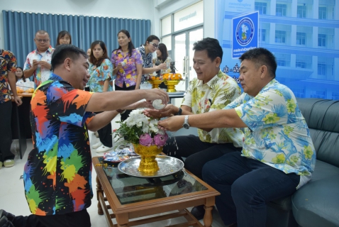 ไฟล์แนบ กปภ.สาขาระยอง ร่วมสืบสานประเพณีไทย จัดกิจกรรมพิธีสรงน้ำพระ พร้อมรดน้ำดำหัวขอพรผู้ใหญ่ ในเทศกาลวันสงกรานต์ ประจำปี 2569