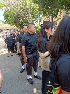 ไฟล์แนบ การประปาส่วนภูมิภาคสาขาเพชรบุรี ร่วมกิจกรรมสืบสานประเพณีไทย รดน้ำขอพรผู้ว่าราชการจังหวัดเพชรบุรี เนื่องในเทศกาลสงกรานต์ ปี 2569