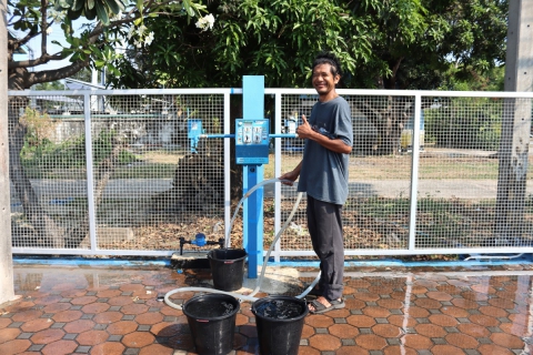 ไฟล์แนบ กปภ.สาขาชลบุรี (พ) ติดตั้งประปาหยอดเหรียญ และเครื่องกรองน้ำนาโนเทคโนโลยี บริการประชาชนตลอดเทศกาลสงกรานต์