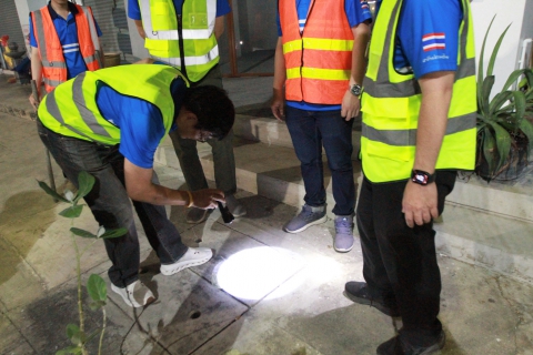 ไฟล์แนบ รองผู้ว่าการ (ปฏิบัติการ 3) นำทีมขับเคลื่อนสร้าง ภาคีเครือข่าย กำไรยั่งยืน ผนึกกำลังภาคีเครือข่ายคนเมืองท่องเที่ยว ลุยลงพื้นที่หาท่อแตกรั่ว ยกระดับระบบประปาให้ดียิ่งขึ้น