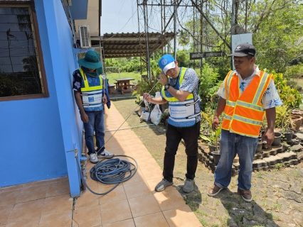 ไฟล์แนบ การประปาส่วนภูมิภาคสาขาเขาชัยสน ลงพื้นที่สำรวจหาท่อแตก  ท่อรั่วในระบบจำหน่ายน้ำ (สทร.) วันที่ 10 เมษายน 2569 ภายใต้การบริหารงาน โดยนายณัฐยุทธ โชโต ผู้จัดการการประปาส่วนภูมิภาคสาขาเขาชัยสน มอบหมาย               งานบริการและควบคุมน้ำสูญเสีย และพนักงานในสังกัด ดำเนินการสำรวจหาท่อรั่ว (สทร.) ในพื้นที่ DMA-04-จ่ายน้ำพื้นที่ อ.บางแก้วฝั่งขวา(โคกสัก) ขนาด 200 mm.           