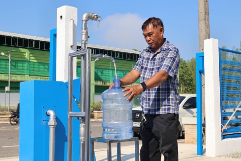 ไฟล์แนบ กปภ. ชวนประชาชนพกถัง รับบริการน้ำฟรี ช่วยลดค่าใช้จ่ายในครัวเรือน