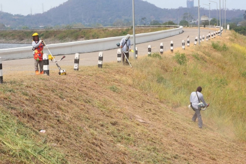 ไฟล์แนบ กปภ.เขต 1 และ กปภ.สาขาชลบุรี (พ) ร่วมกับ สชป.9 จัดกิจกรรมตัดหญ้าเขื่อนบางพระ ภายใต้ MOU โครงการสูบผันน้ำคลองพระองค์ไชยานุชิต - อ่างเก็บน้ำบางพระ