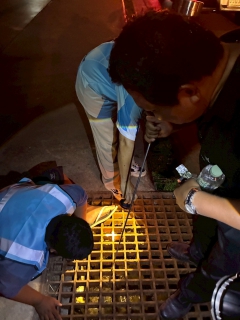 ไฟล์แนบ การประปาส่วนภูมิภาคสาขาเพชรบุรี ดำเนินกิจกรรมค้นหาท่อแตกรั่ว แก้ไขปัญหาน้ำไหลอ่อน