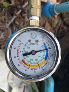 ไฟล์แนบ กปภ.สาขาขนอม ลงพื้นที่ ตรวจวัดแรงดันน้ำ แก้ปัญหาน้ำไหลอ่อน! 