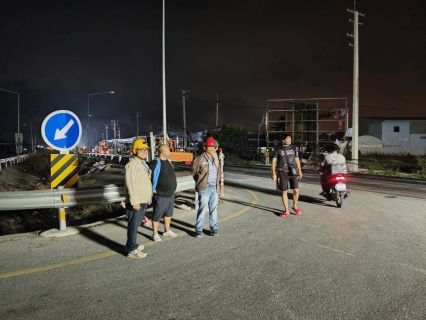 ไฟล์แนบ กปภ.สาขาอัอมน้อย ลงพื้นที่ตรวจสอบเหตุท่อประปาแตกรั่วบริเวณถนนพุทธมณฑลสาย 5 หลังเกิดเหตุพายุฤดูร้อนถล่มในพื้นที่อำเภอสามพราน จังหวัดนครปฐม