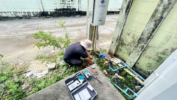 ไฟล์แนบ กปภ.สาขาภูเก็ต ลงพื้นที่ตรวจสอบคุณภาพน้ำปลายสาย บริเวณข้างสถานีดับเพลิง ถนนราชปาทานุสรณ์ ต.ป่าตอง อ.กะทู้ จ.ภูเก็ต