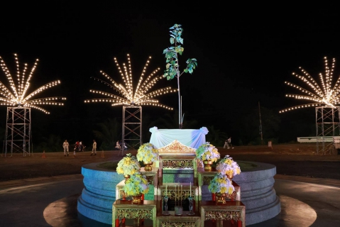 ไฟล์แนบ กปภ.สาขาสุราษฎร์ธานี (พ) สบับสนุนน้ำดื่มแก่ประชาชนในพิธีเชิญพุ่มดอกบัวประดิษฐ์พระราชทาน เนื่องในวันวิสาขบูชา 2569 สุราษฎร์ธานี 
