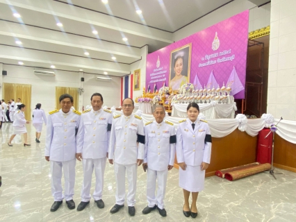 ไฟล์แนบ กปภ.สาขาพนัสนิคม ร่วมพิธีถวายเครื่องราชสักการะและวางพานพุ่ม และพิธีจุดเทียนถวายพระพรชัยมงคล เนื่องในโอกาสพระราชพิธีมหามงคลเฉลิมพระชนมพรรษา ๔ รอบ สมเด็จพระนางเจ้า ฯ พระบรมราชินี ๓ มิถุนายน ๒๕๖๙