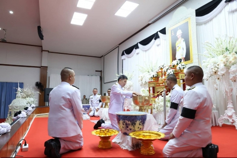 ไฟล์แนบ การประปาส่วนภูมิภาคสาขาชุมพร เข้าร่วมพิธีถวายน้ำสรงศพเบื้องหน้าพระรูปสมเด็จพระเจ้าลูกเธอ เจ้าฟ้าพัชรกิติยาภา นเรนทิราเทพยวดี กรมหลวงราชสาริณีสิริพัชร มหาวัชรราชธิดา