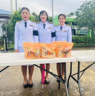 ไฟล์แนบ การประปาส่วนภูมิภาคสาขาคลองท่อมเข้าร่วมพิธีทำบุญตักบาตรถวายและเข้าร่วมพิธีถวายเครื่องราชสักการะและวางพานพุ่ม และพิธีจุดเทียนถวายพระพรชัยมงคล