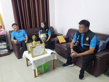 ไฟล์แนบ กปภ.ข.10 ร่วมกับ กปภ.สาขาลาดยาว ร่วมแสดงความยินดีกับผู้ได้รับเครื่องราชอิสริยาภรณ์อันเป็นที่สรรเสริญยิ่งดิเรกคุณาภรณ์