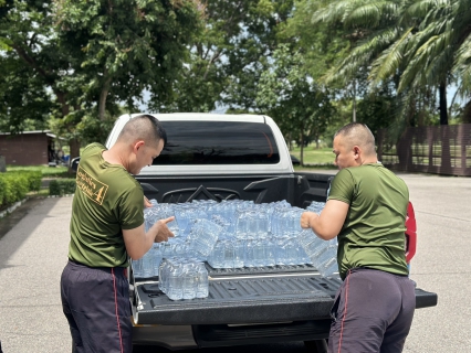 ไฟล์แนบ กปภ.สาขาสมุทรสาคร (พ) สนับสนุนน้ำดื่มตราสัญลักษณ์ กปภ. ในพิธีทำบุญบูรณะพระพุทธรูปประจำค่ายกำแพงเพชรอัครโยธิน