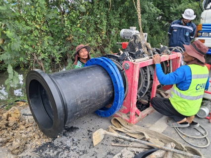 ไฟล์แนบ กปภ.สาขาอ้อมน้อย ลงพื้นที่เตรียมความพร้อมซ่อมท่อส่งน้ำ HDPE ขนาด 560 มม. บริเวณซอยกระทุ่มล้ม 9