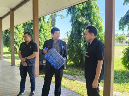 ไฟล์แนบ กปภ.สาขาขนอม มอบน้ำดื่มบรรจุขวดตราสัญลักษณ์ กปภ. ให้กับศูนย์การศึกษาพิเศษ ประจำจังหวัดนครศรีธรรมราช หน่วยบริการขนอม