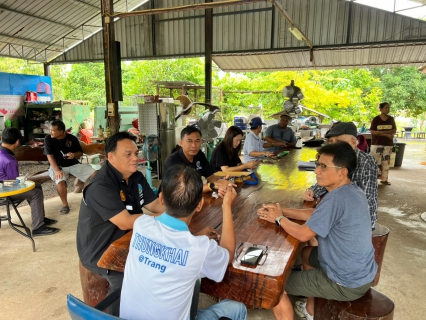 ไฟล์แนบ วันศุกร์ที่ 24 กรกฎาคม 2569 การประปาส่วนภูมิภาค สาขาตรัง นำโดย นายกิตติ โบว์พัฒนากุล          ผู้จัดการการประปาส่วนภูมิภาค สาขาตรัง พร้อมด้วยหัวหน้างาน พนักงาน และลูกจ้างในสังกัด ลงพื้นที่รับ คำร้องขอติดตั้งประปาสำหรับผู้ใช้น้ำรายใหม่ ณ ที่ทำการกำนัน ต.ทุ่งค่าย อ.ย่านตาขาว จ.ตรัง เพื่ออำนวยความสะดวกให้แก่ประชาชนที่มีความประสงค์ขอใช้น้ำประปา