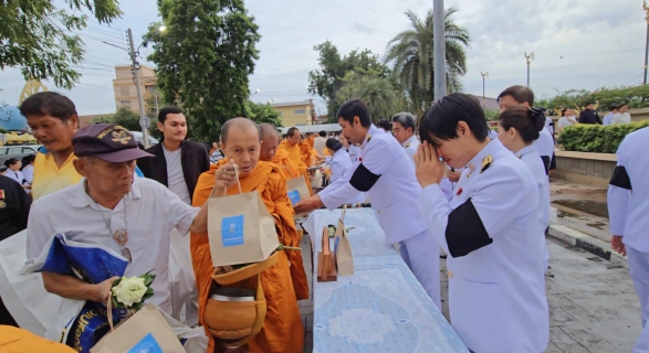 ไฟล์แนบ กปภ.สาขาปทุมธานี(พ) เข้าร่วมพิธีเจริญพระพุทธมนต์ และทำบุญตักบาตรถวายพระราชกุศล เนื่องในโอกาส เฉลิมพระชนมพรรษาพระเกียรติพระบาทสมเด็จพระเจ้าอยู่หัว