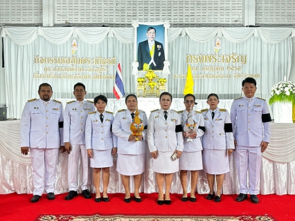 ไฟล์แนบ  กปภ.สาขาหลังสวน เข้าร่วมพิธีเจริญพระพุทธมนต์ ทำบุญตักบาตร และปล่อยพันธุ์ปลา ถวายพระราชกุศลเนื่องในโอกาสวันเฉลิมพระชนมพรรษา พระบาทสมเด็จพระเจ้าอยู่หัว